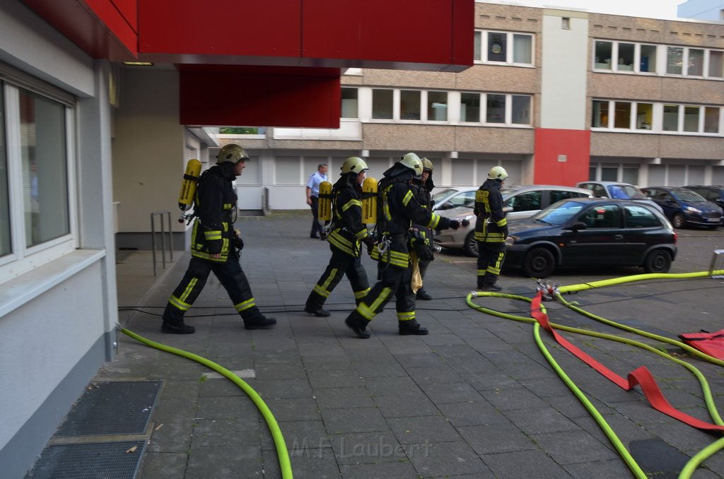 Feuer 3 Koeln Bocklemuend Goerlinger Zentrum P34.JPG - Miklos Laubert